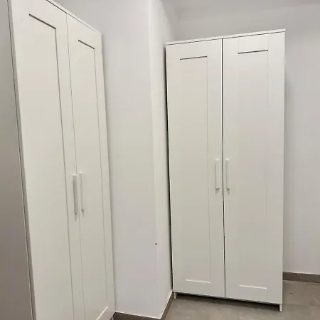 Spacious Ground Floor With Patio * Винер-Нойдорф